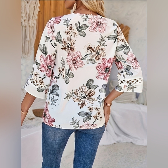 Women's Floral V-Neck Lace Trim Chiffon Blouse Sizes XL & 2XL - Picture 3 of 4
